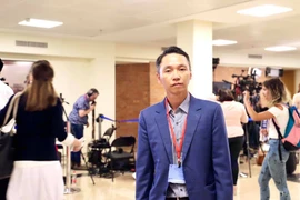 Nhà báo Vũ Hội tác nghiệp tại Israel. (Nguồn: NVCC) 