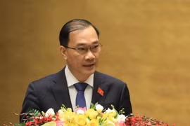 Chủ nhiệm Ủy ban Kinh tế của Quốc hội Vũ Hồng Thanh trình bày Báo cáo thẩm tra kết quả thực hiện kế hoạch phát triển kinh tế - xã hội năm 2020 và 5 năm 2016-2020, dự kiến kế hoạch phát triển kinh tế - xã hội năm 2021, mục tiêu chủ yếu và một số nhiệm vụ, 