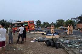 Hiện trường vụ tai nạn. (Ảnh: TTXVN phát)