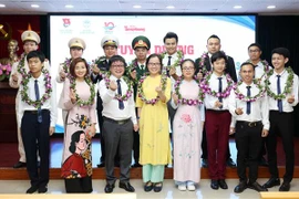 Các gương mặt trẻ Việt Nam tiêu biểu và triển vọng năm 2019 tại Lễ tuyên dương. (Nguồn: TTXVN) 