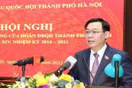 Bí thư Thành ủy, Trưởng Đoàn đại biểu Quốc hội thành phố Hà Nội Vương Đình Huệ, phát biểu. (Ảnh: Văn Điệp/TTXVN) 