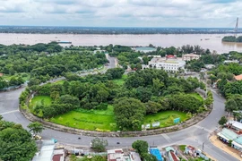 Nếu trong quý 4/2024, GRDP thành phố tiếp tục được 2 con số thì tăng trưởng GRDP cả năm thành phố Cần Thơ sẽ hoàn thành chỉ tiêu. (Ảnh: Thanh Liêm/TTXVN)