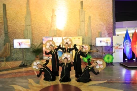 Mang không khí văn hóa nghệ thuật vùng Tây Bắc tới Thụy Sĩ