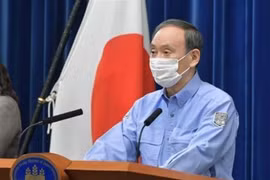 Thủ tướng Suga Yoshihide tại cuộc họp báo ở Tokyo, Nhật Bản. (Ảnh: Kyodo/TTXVN) 