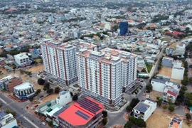 Toàn cảnh một dự án nhà ở xã hội tọa lạc tại trung tâm thành phố Phan Rang-Tháp Chàm. (Ảnh: Công Thử/TTXVN)