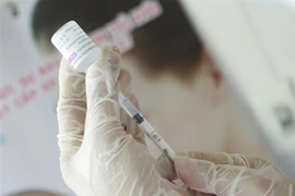 Tiêm vaccine phòng COVID-19. (Ảnh: Hoàng Hùng/TTXVN) 