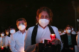 Xúc động lễ tưởng niệm nạn nhân COVID-19 tại tâm dịch TP.HCM