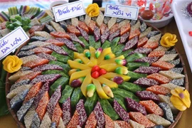 Các loại bánh dân gian được phối kết hợp đầy màu sắc, đúng với chủ đề của ngày hội là Sắc màu phương Nam. (Ảnh: Huỳnh Anh/TTXVN)