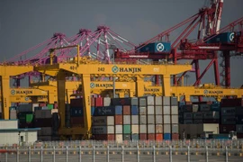 Toàn cảnh cảng container Incheon ở Seoul, Hàn Quốc. (Ảnh: AFP/TTXVN)