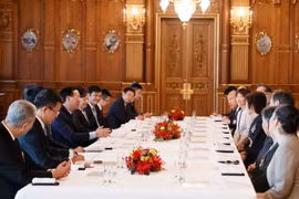 Chủ tịch nước Võ Văn Thưởng và Phu nhân gặp gỡ thân mật, cùng ăn sáng với các gia đình Nhật Bản từng đón tiếp thanh niên Việt Nam. (Ảnh: Thống Nhất/TTXVN)