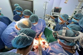 Ca phẫu thuật kéo dài 4 giờ đồng hồ. (Nguồn: Bệnh viện cung cấp)