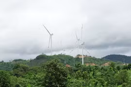 Dự án điện gió đi vào vận hành tại huyện miền núi Hướng Hóa, tỉnh Quảng Trị. (Ảnh: Nguyên Lý/TTXVN)
