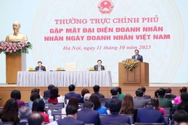 Thủ tướng Phạm Minh Chính phát biểu tại buổi gặp mặt đại diện doanh nhân Việt Nam. (Ảnh: Dương Giang/TTXVN)