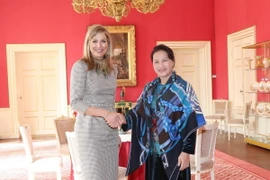 Chủ tịch Quốc hội Nguyễn Thị Kim Ngân hội kiến Hoàng Hậu Vương quốc Hà Lan Máxima. (Ảnh: Trọng Đức/TTXVN)