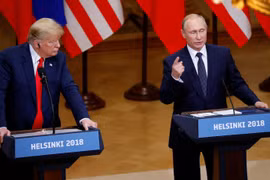 Tổng thống Nga Vladimir Putin phát biểu trong cuộc họp báo chung sau cuộc gặp thượng đỉnh ở Helsinki, Phần Lan ngày 16/7. (Nguồn: AFP/ TTXVN)