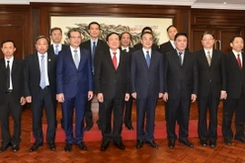 Các đại biểu chụp ảnh chung. (Ảnh: Anh Tuấn/TTXVN)