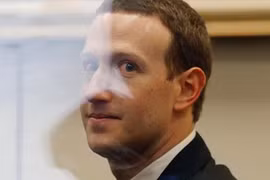 Ông Mark Zuckerberg tại văn phòng của Thượng nghị sỹ Mỹ Bill Nelson. (Nguồn: Reuters)