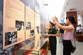 Khai mạc triển lãm Hồ Chủ tịch với phong trào Thi đua yêu nước