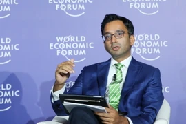 Ông Naveen Menon, Chủ tịch Tập đoàn Cisco khu vực ASEAN phát biểu tại họp báo. (Ảnh: Lâm Khánh/TTXVN)