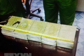 Sơn La: Bắt 1 đối tượng đang trên đường vận chuyển 6 bánh heroin 