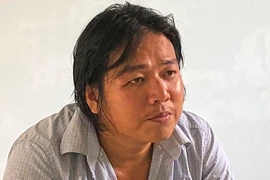 Nguyễn Giang Lâu, một trong ba đối tượng cầm đầu băng nhóm "cưỡng đoạt tài sản" của ngư dân bị triệu tập đến cơ quan công an để điều tra. (Ảnh: Thế Anh/TTXVN)