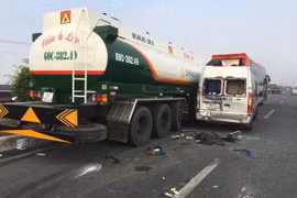 Hiện trường vụ tai nạn giao thông liên hoàn trên cao tốc Thành phố Hồ Chí Minh-Long Thành-Dầu Giây. (Ảnh: Sỹ Tuyên/TTXVN)