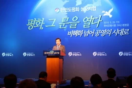 Thủ tướng Hàn Quốc Lee Nak-yon phát biểu tại hội thảo. (Nguồn: Yonhap/TTXVN)