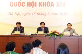 Tổng Thư ký, Chủ nhiệm Văn phòng Quốc hội Nguyễn Hạnh Phúc chủ trì buổi họp báo. (Ảnh: Trọng Đức/TTXVN)