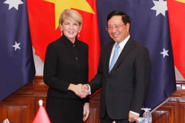 Phó Thủ tướng, Bộ trưởng Bộ Ngoại giao Phạm Bình Minh và Bộ trưởng Ngoại giao Australia Julie Bishop. (Ảnh: Lâm Khánh/TTXVN)