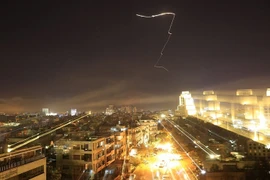 Hình ảnh máy bay chiến đấu Pháp triển khai không kích Syria