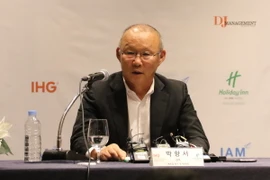 Huấn luyện viên Park Hang-seo phát biểu tại buổi phỏng vấn báo chí. (Ảnh: Trần Phương/Vietnam+)