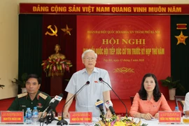 Tổng Bí thư Nguyễn Phú Trọng phát biểu tại buổi tiếp xúc cử tri tại phường Phú Thượng, quận Tây Hồ. (Ảnh: Trí Dũng/TTXVN)