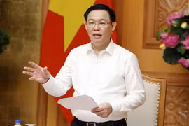 Phó Thủ tướng Vương Đình Huệ, Trưởng ban Chỉ đạo đổi mới và phát triển doanh nghiệp phát biểu. (Ảnh: Văn Điệp/TTXVN)