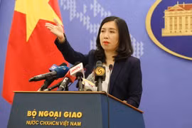 Người phát ngôn Bộ Ngoại giao Việt Nam Lê Thị Thu Hằng chủ trì họp báo. (Ảnh: Phương Hoa/TTXVN)