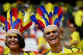 Cổ động viên của đội tuyển Colombia cổ vũ cho đội nhà trong trận đấu với Nhật Bản ở bảng H World Cup 2018 diễn ra tại Saransk, Nga ngày 19/6. (Nguồn: THX/TTXVN)