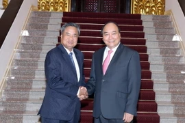 Thủ tướng Nguyễn Xuân Phúc tiếp Trưởng Ban Tổ chức Trung ương Lào