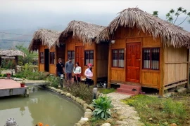 Khu nhà Homestay của hộ gia đình anh Hoàng Đức Kìn, dân tộc Giáy, xã Tả Van, thị trấn Sa Pa được đầu tư tốt, là địa điểm ưa thích cho du khách nước ngoài. (Ảnh: Thanh Hà/TTXVN)