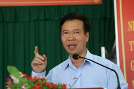 Ông Võ Văn Thưởng giải đáp những thắc mắc của cử tri. (Ảnh: Sỹ Tuyên/TTXVN)