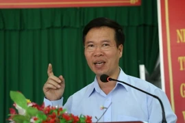 Ông Võ Văn Thưởng giải đáp những thắc mắc của cử tri. (Ảnh: Sỹ Tuyên/TTXVN)