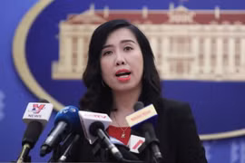 Người phát ngôn Bộ Ngoại giao Việt Nam Lê Thị Thu Hằng chủ trì họp báo. (Nguồn: TTXVN)