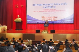 Phó Thủ tướng, Bộ trưởng Bộ Ngoại giao Phạm Bình Minh phát biểu chỉ đạo hội nghị. (Ảnh: Lâm Khánh/TTXVN)