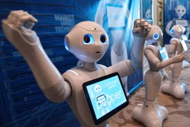 Robot Pepper của hãng Softbank Robotics trưng bày tại Triển lãm CES ở Las Vegas, Mỹ ngày 11/1. (Nguồn: AFP/TTXVN)