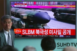 Một loại tên lửa đạn đạo được giới thiệu tại lễ diễu binh. (Nguồn: AFP/ TTXVN)