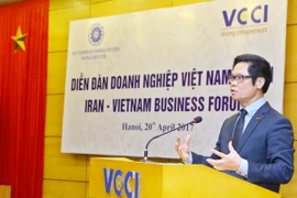 Chủ tịch Phòng Thương mại và Công nghiệp Việt Nam Vũ Tiến Lộc phát biểu. (Ảnh: Minh Quyết/TTXVN)
