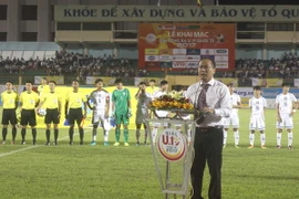 Ông Nguyễn Khắc Hà, Giám đốc Sở Văn hóa và Thể thao tỉnh Khánh Hòa, phát biểu tại lễ khai mạc. (Ảnh: Nguyên Lý/TTXVN)