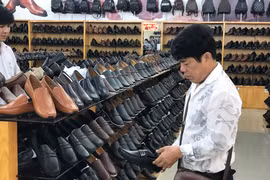 Ngành da giày đã đạt được tỷ lệ nội địa trên 50%. (Ảnh: Đức Duy/Vietnam+)