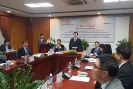 Phó Thủ tướng Trịnh Đình Dũng dự lễ khai mạc Chương trình hợp tác đào tạo chuyên gia tư vấn. (Ảnh: Đức Duy/Vietnam+)