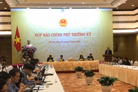 Bộ trưởng Mai Tiến Dũng phát biểu tại phiên họp báo Chính phủ ngày 3/12. (Ảnh: Đức Duy/Vietnam+)