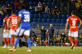 CLB TP.HCM thua 0-2 Quảng Ninh dù được đánh giá cao hơn. (Ảnh: PV/Vietnam+)
