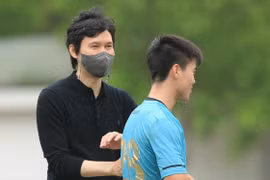 Huấn luyện viên Park Choong-kyun. (Ảnh: Hà Nội FC) 